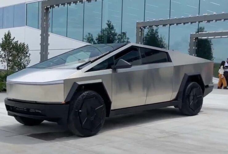 2025 Tesla Cybertruck