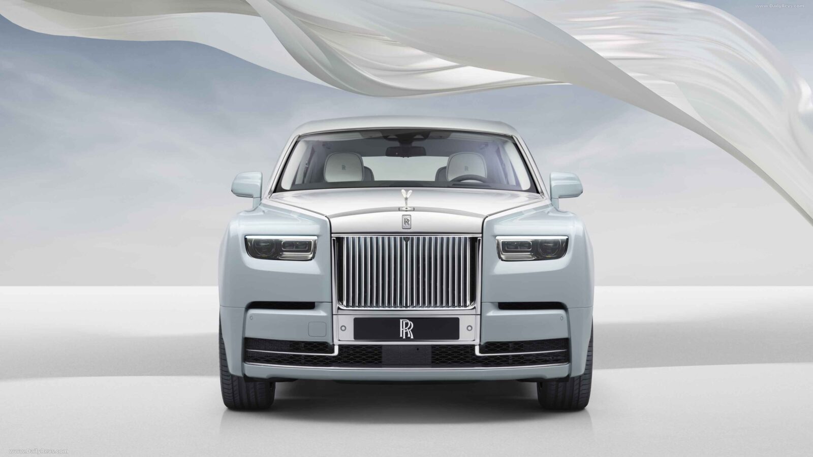 2025 Rolls Royce Phantom